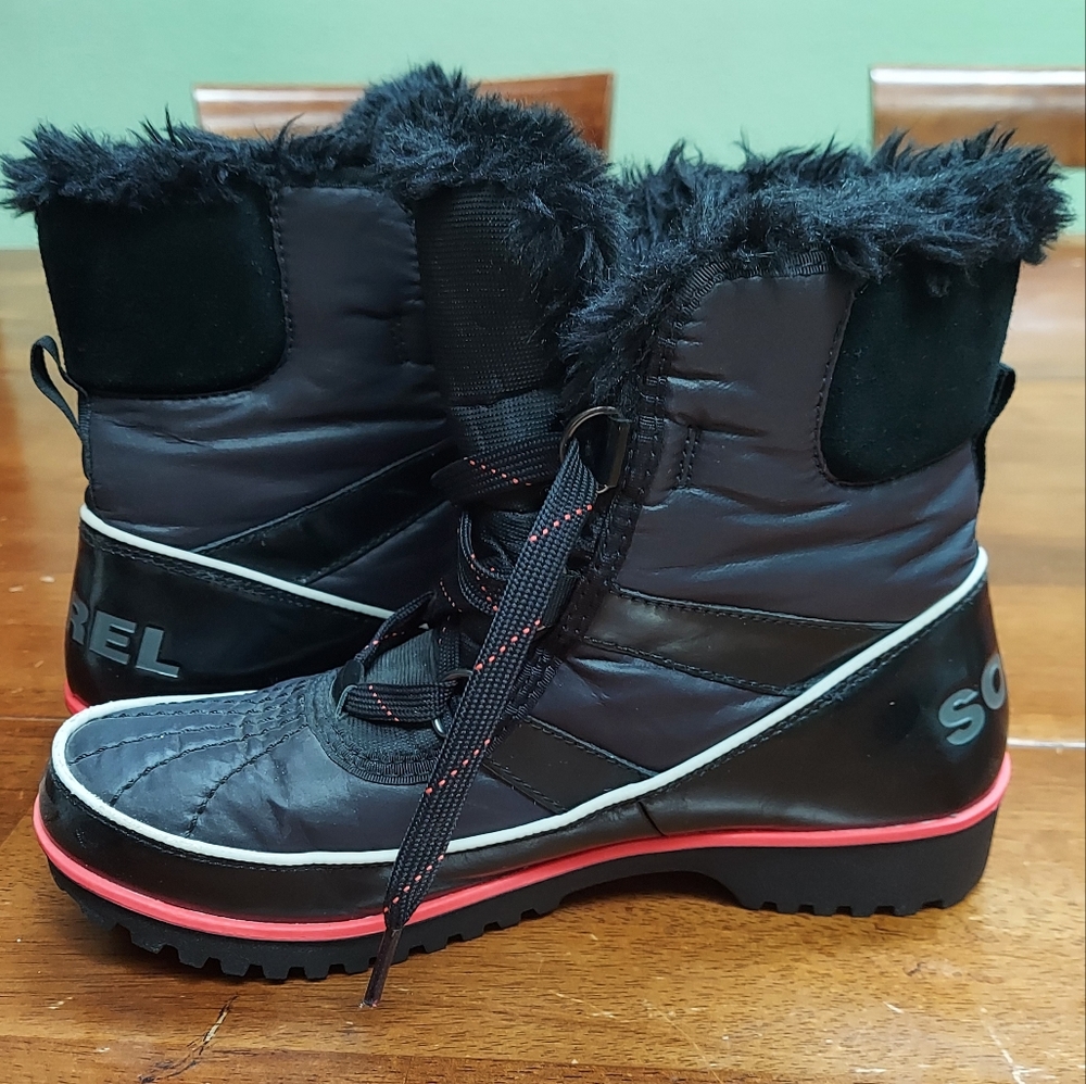 Sorel Black and Coral Pink Women's Snow Boots Size 8.5